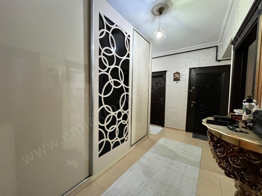 ONUR SİTESİNDE ,  ARAKAT D.GAZLI EBV. BANYOLU 170 M² 3+1