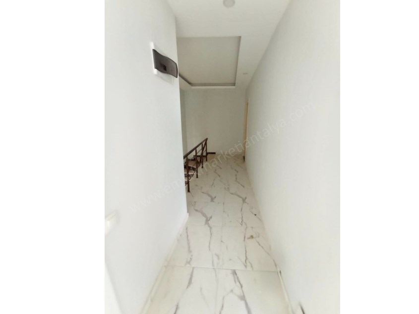 MEVLANA CADDE ARKASINDA ÇİFT BANYOLU SIFIR 4+1 FIRSAT DAİRE