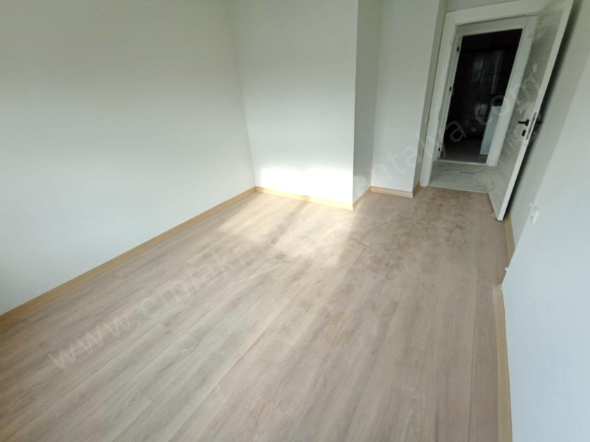 MEVLANA CADDE ARKASINDA ÇİFT BANYOLU SIFIR 4+1 FIRSAT DAİRE