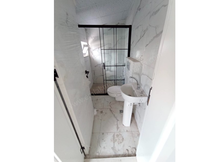 MEVLANA CADDE ARKASINDA ÇİFT BANYOLU SIFIR 4+1 FIRSAT DAİRE