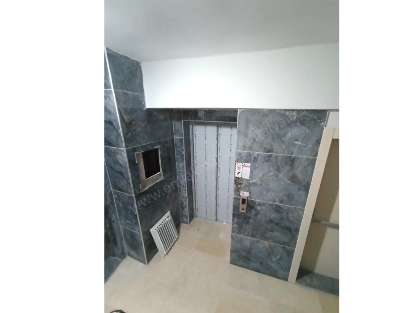 MEVLANA CADDE ARKASINDA ÇİFT BANYOLU SIFIR 4+1 FIRSAT DAİRE