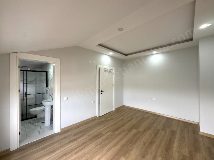 MEVLANA CADDE ARKASINDA ÇİFT BANYOLU SIFIR 4+1 FIRSAT DAİRE