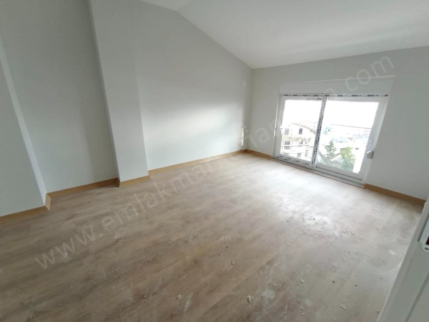MEVLANA CADDE ARKASINDA ÇİFT BANYOLU SIFIR 4+1 FIRSAT DAİRE
