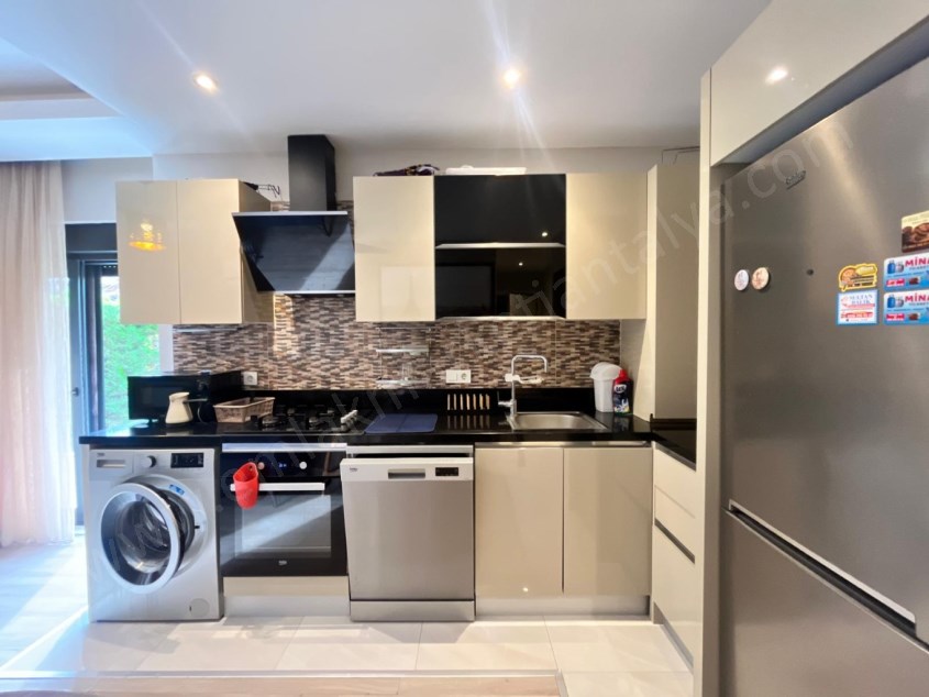 VİLLA TADINDA 1+1 EŞYALI HAVUZLU SİTE SAHİLE HAVALİMANINA YAKIN