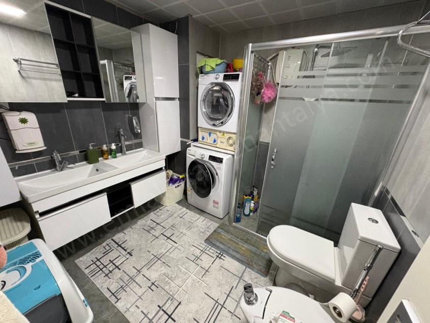 TEK TAPUDA 3 AYRI GİRİŞLİ DAİRE 6+3 TERRACİTY VE LAURA YAKINI