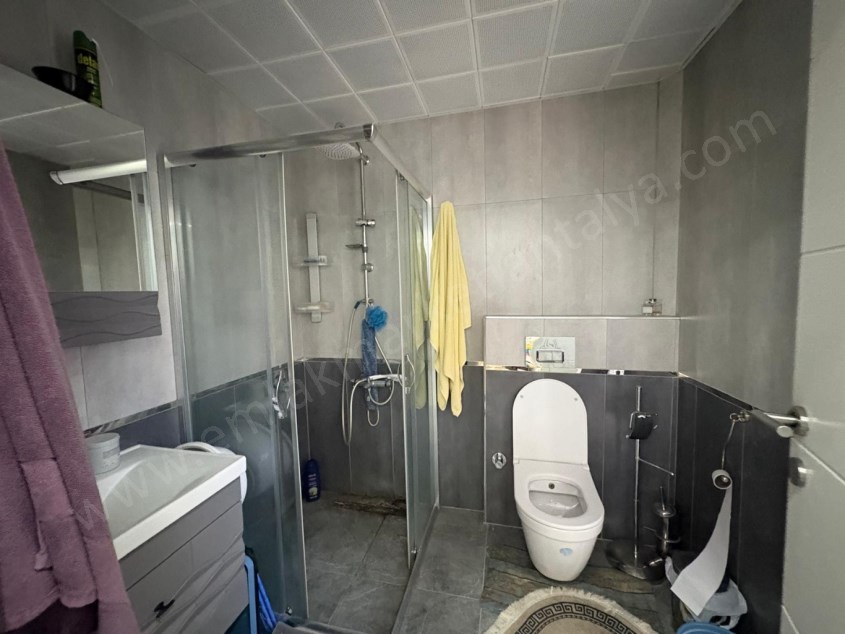 TEK TAPUDA 3 AYRI GİRİŞLİ DAİRE 6+3 TERRACİTY VE LAURA YAKINI