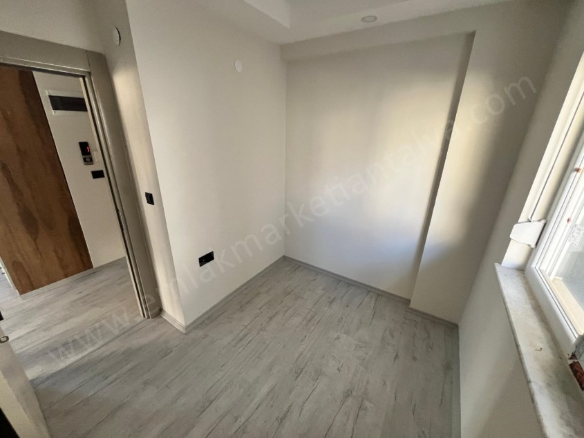 ŞİFA HASTANESİ YAKINI , SIFIR BİNADA ARAKAT 2+1