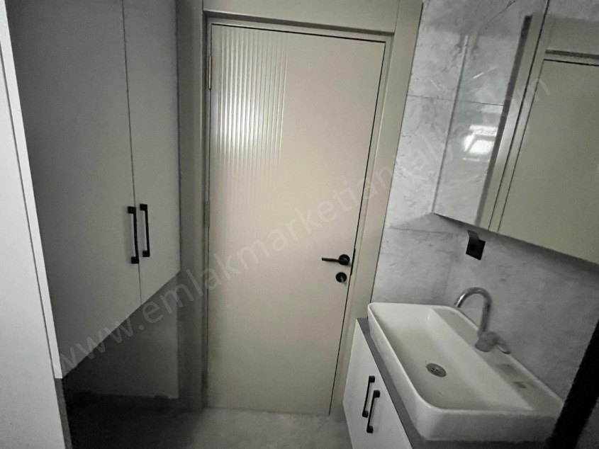 ŞİFA HASTANESİ YAKINI , SIFIR BİNADA ARAKAT 2+1