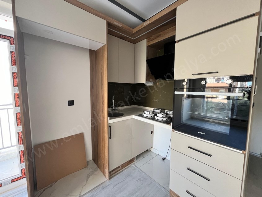  KANAL BOYUNDA , ŞIK TASARIMLI SIFIR 2+1 DAİRE 