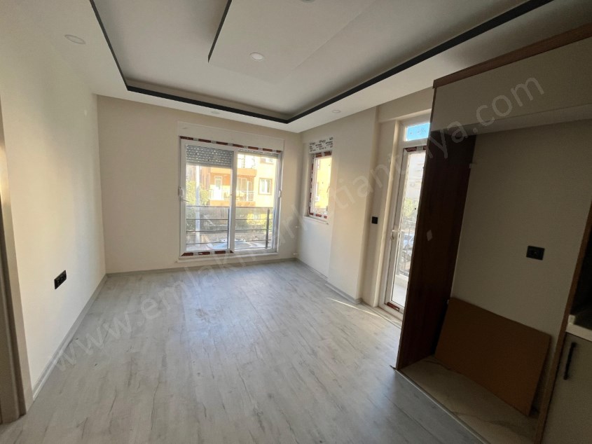 KANAL BOYUNDA , ŞIK TASARIMLI SIFIR 2+1 DAİRE 
