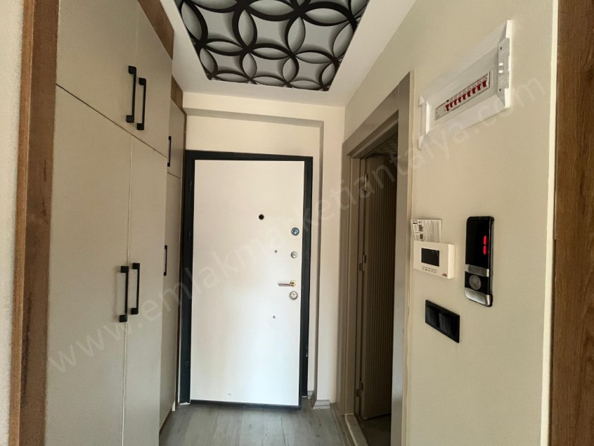  KUZEYYAKADA FERAH KULLANIŞLI KATTA SIFIR 2+1