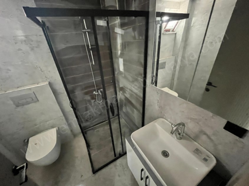  KUZEYYAKADA FERAH KULLANIŞLI KATTA SIFIR 2+1