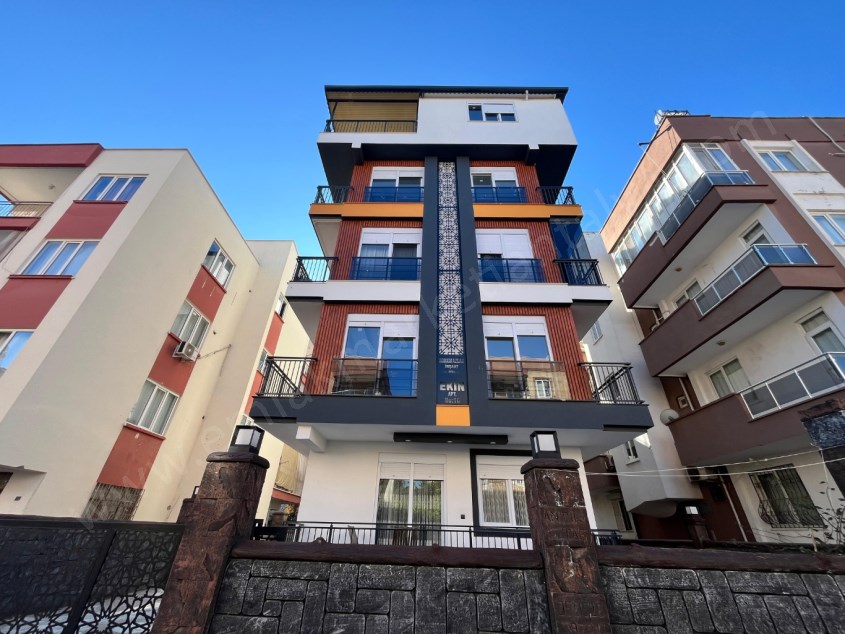  KUZEYYAKADA FERAH KULLANIŞLI KATTA SIFIR 2+1