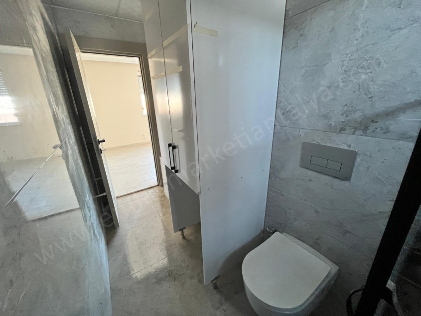 ŞİFA HASTANESİ YAKINI , ÖNÜ AÇIK , GENİŞ SIFIR 4+1 SIFIR DUBLEKS