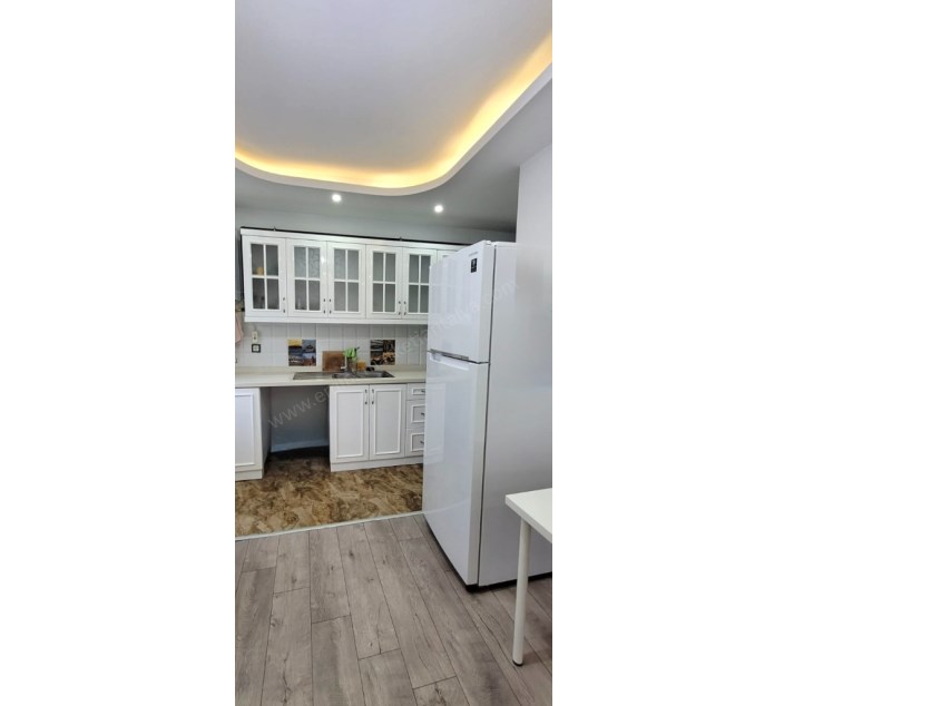 MERKEZDE TRAMVAY YAKINI İÇİ LÜKS YAPILI 2+1