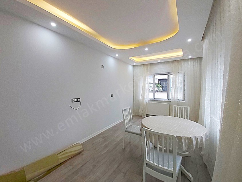 MERKEZDE TRAMVAY YAKINI İÇİ LÜKS YAPILI 2+1