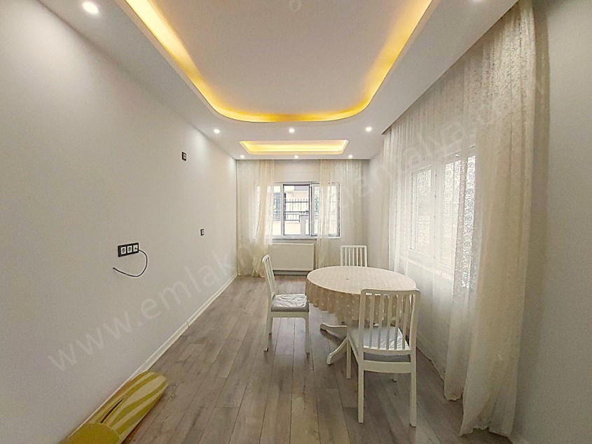 MERKEZDE TRAMVAY YAKINI İÇİ LÜKS YAPILI 2+1