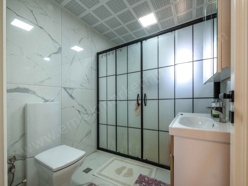 LARADA HAVUZLU SİTE İÇİ YAPILI GENİŞ DUBLEKS 