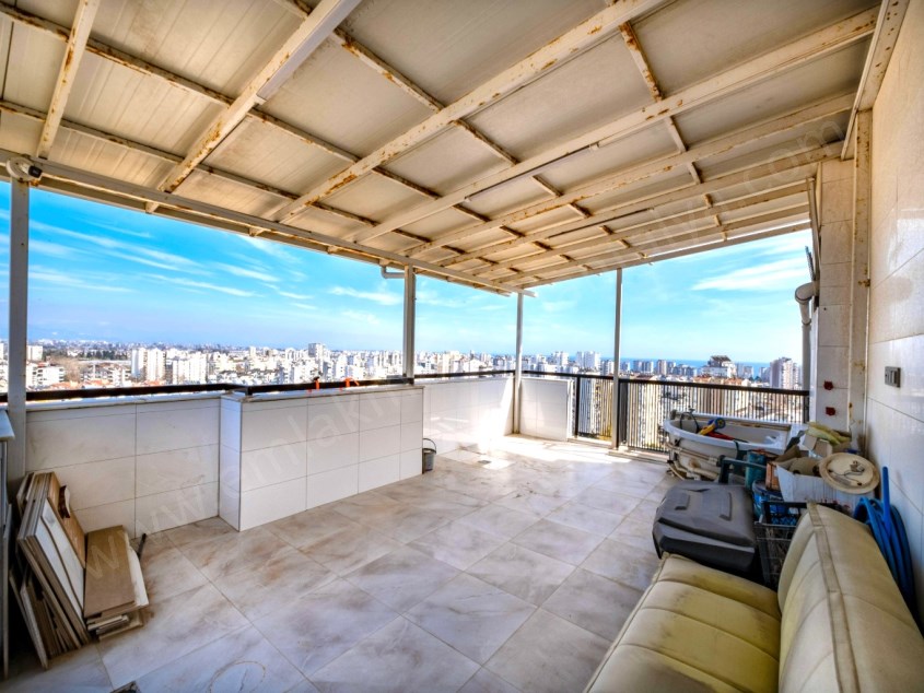 LARADA HAVUZLU SİTE İÇİ YAPILI GENİŞ DUBLEKS 