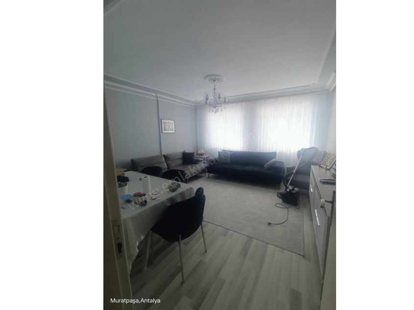 YENİGÜN MERKEZİ KONUMDA ASANSÖRLÜ 3+1 DAİRE