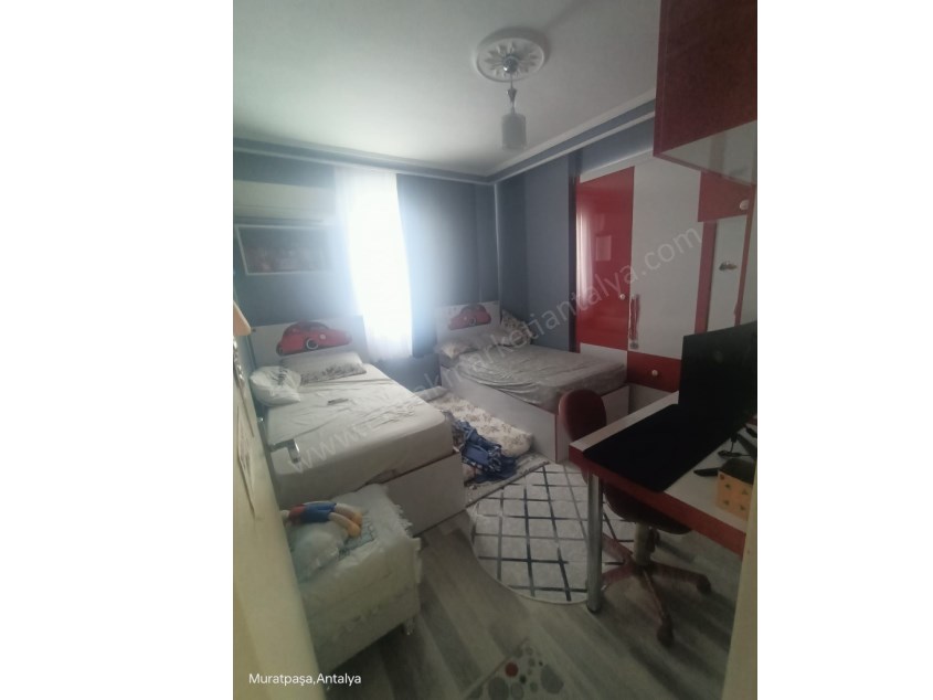 YENİGÜN MERKEZİ KONUMDA ASANSÖRLÜ 3+1 DAİRE