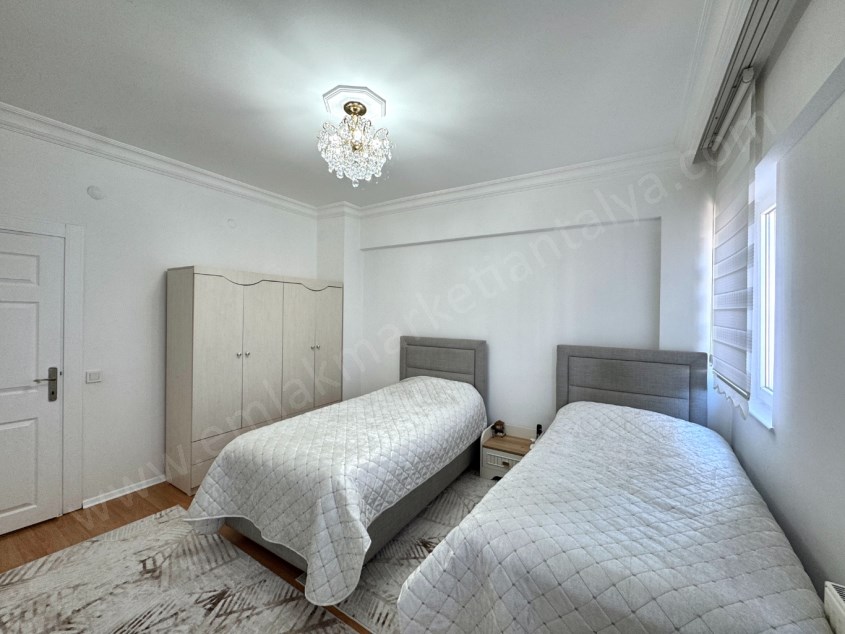 TAHTAKALE YAKINI PARK CEPHELİ DOĞALGAZLI ASANSÖRLÜ GENİŞ 3+1