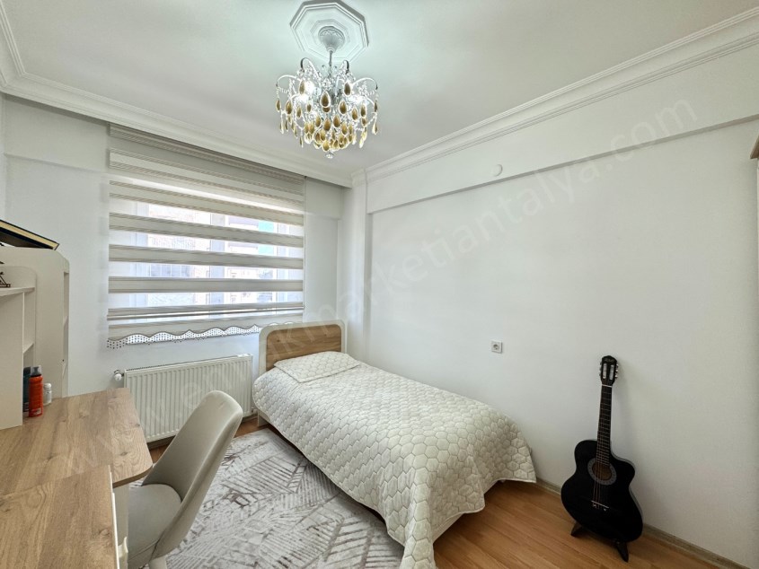 TAHTAKALE YAKINI PARK CEPHELİ DOĞALGAZLI ASANSÖRLÜ GENİŞ 3+1