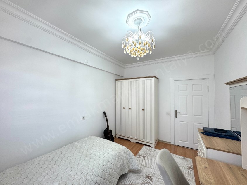 TAHTAKALE YAKINI PARK CEPHELİ DOĞALGAZLI ASANSÖRLÜ GENİŞ 3+1