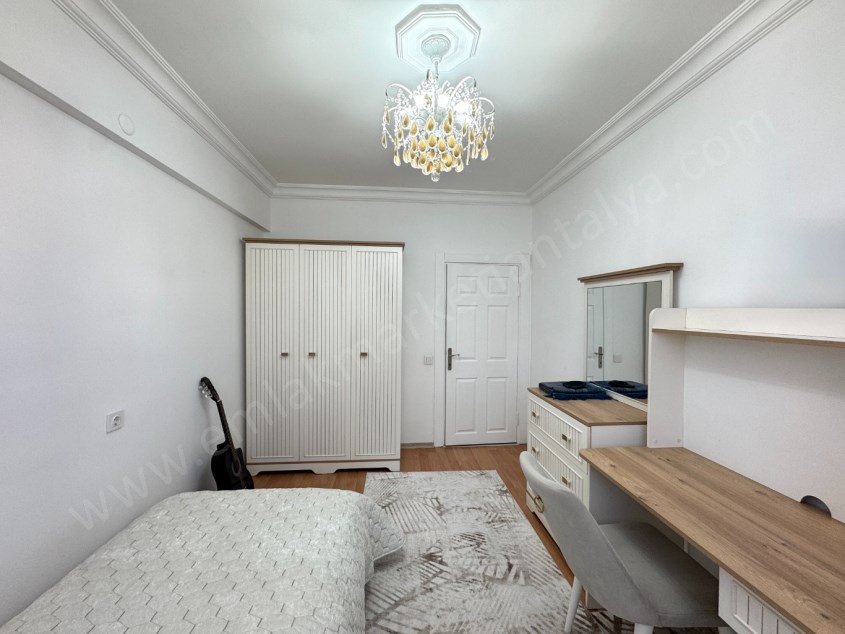 TAHTAKALE YAKINI PARK CEPHELİ DOĞALGAZLI ASANSÖRLÜ GENİŞ 3+1