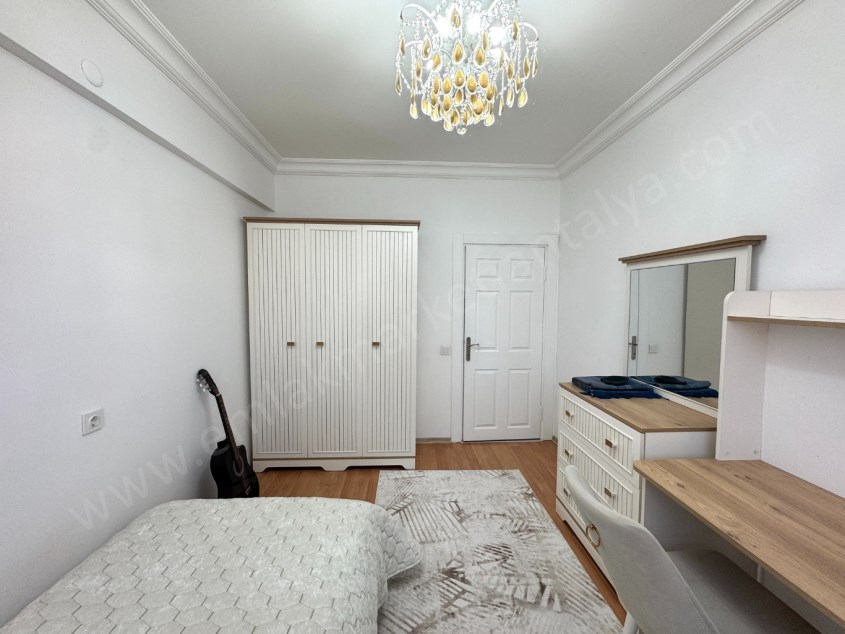 TAHTAKALE YAKINI PARK CEPHELİ DOĞALGAZLI ASANSÖRLÜ GENİŞ 3+1