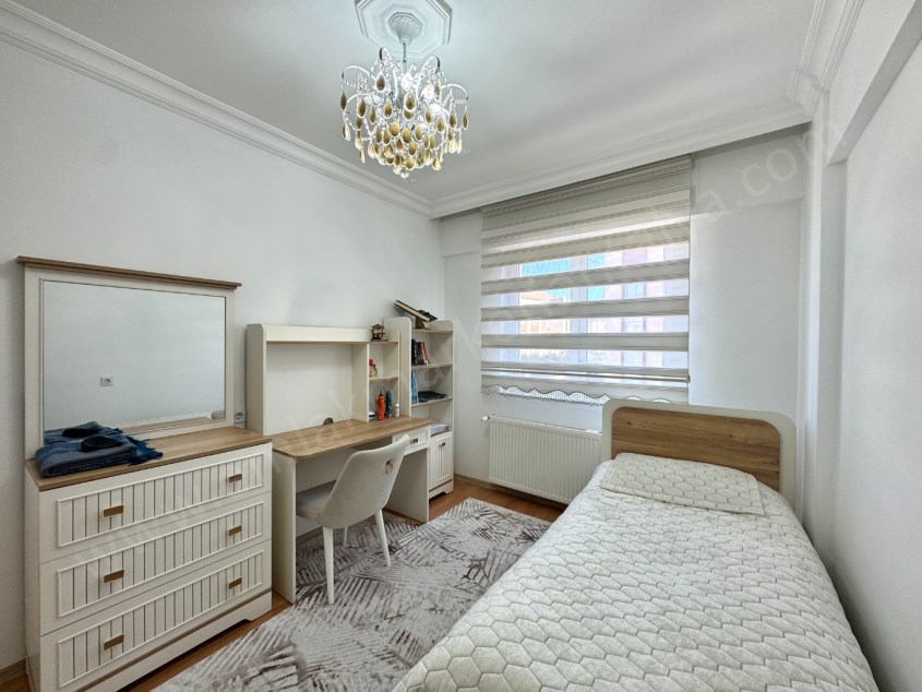 TAHTAKALE YAKINI PARK CEPHELİ DOĞALGAZLI ASANSÖRLÜ GENİŞ 3+1