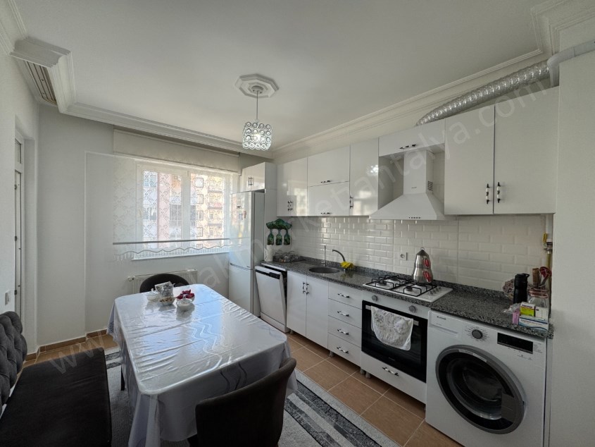 TAHTAKALE YAKINI PARK CEPHELİ DOĞALGAZLI ASANSÖRLÜ GENİŞ 3+1