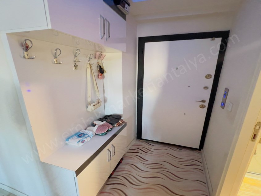 CADDE ÜSTÜ AYRI MUTFAKLI ASANSÖRLÜ GENİŞ 3+1