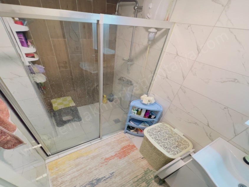 CADDE ÜSTÜ AYRI MUTFAKLI ASANSÖRLÜ GENİŞ 3+1