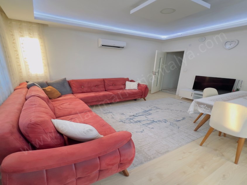 CADDE ÜSTÜ AYRI MUTFAKLI ASANSÖRLÜ GENİŞ 3+1