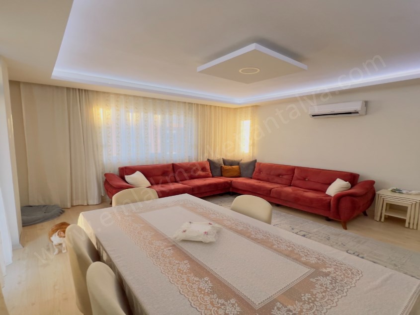 CADDE ÜSTÜ AYRI MUTFAKLI ASANSÖRLÜ GENİŞ 3+1