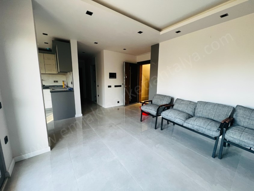 GÖKSUDA YÜZME HAVUZLU OTOPARKLI SİTEDE 1+1 DAİRE