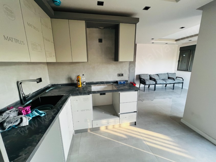 GÖKSUDA YÜZME HAVUZLU OTOPARKLI SİTEDE 1+1 DAİRE