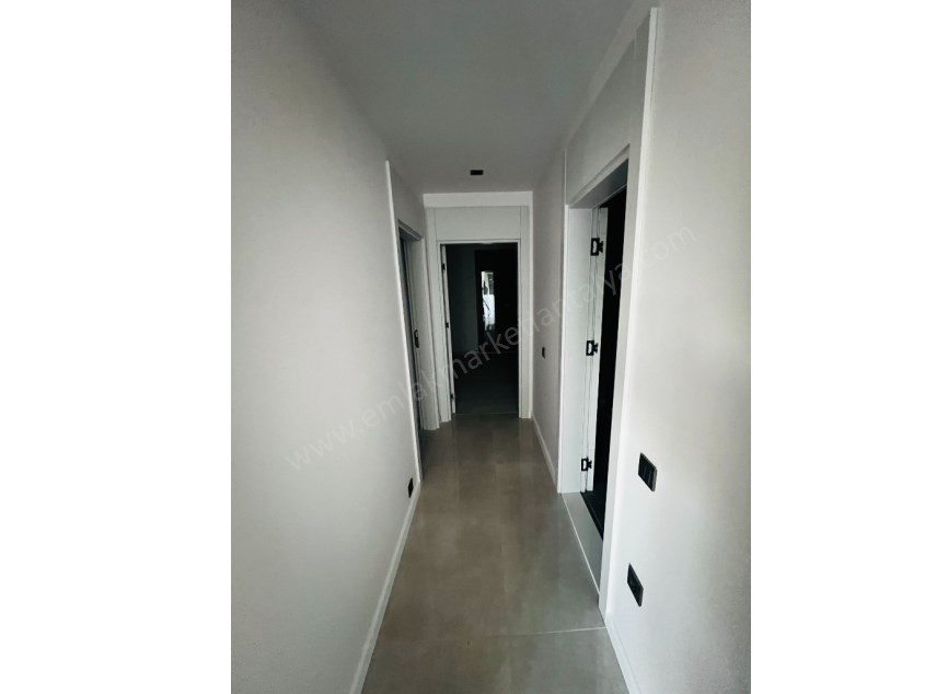 GÖKSUDA YÜZME HAVUZLU OTOPARKLI SİTEDE 1+1 DAİRE