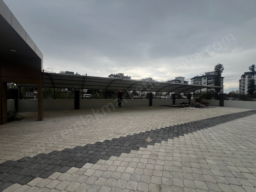 YÜZME HAVUZLU OTOPARKLI LÜKS SİTEDE 1+1 DAİRELER