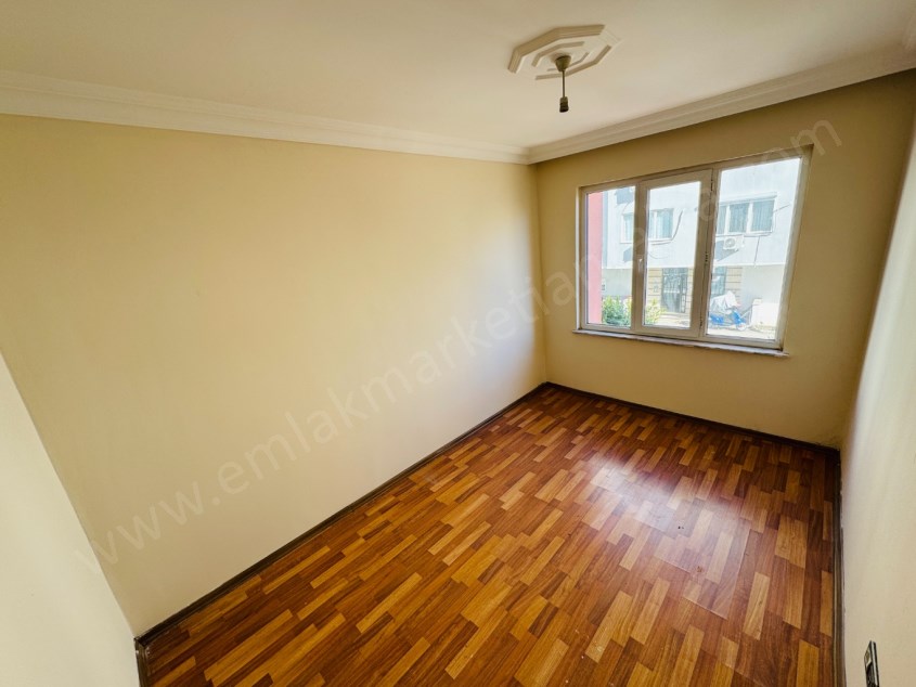 HURMA MAH. MERKEZİ KONUMDA SİTE İÇİ KATTA 3+1