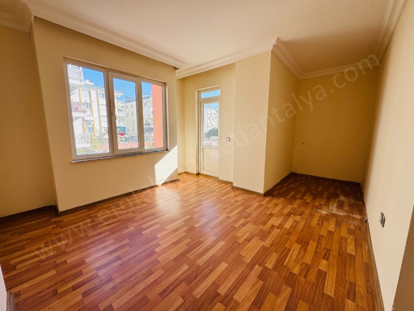 HURMA MAH. MERKEZİ KONUMDA SİTE İÇİ KATTA 3+1