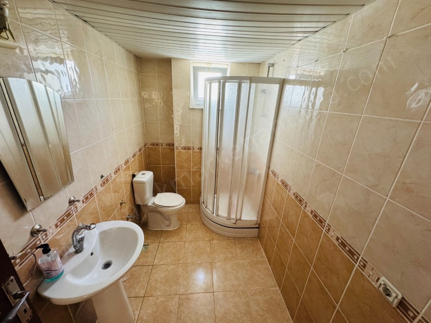 HURMA MAH. MERKEZİ KONUMDA SİTE İÇİ KATTA 3+1