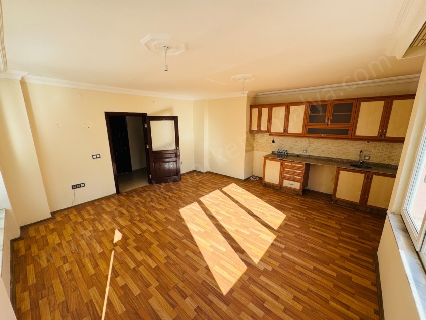 HURMA MAH. MERKEZİ KONUMDA SİTE İÇİ KATTA 3+1