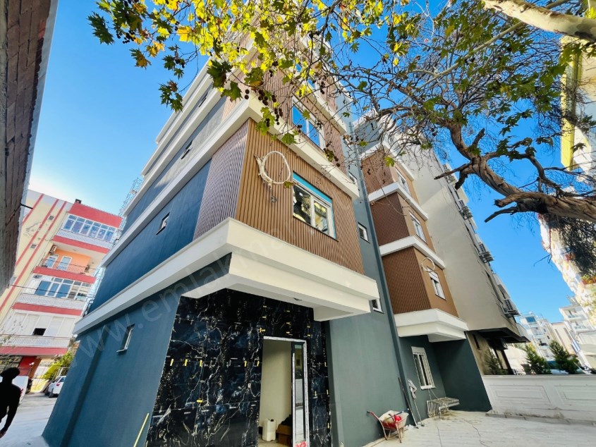 CUMHURİYETTE KATTA SIFIR, KULLANIŞLI 1+1 DAİRE 