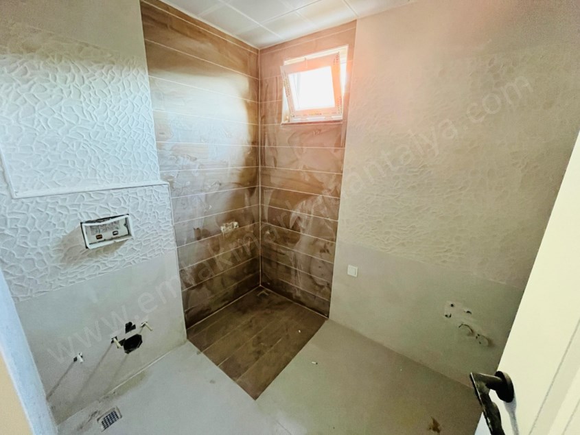 CUMHURİYETTE KATTA SIFIR, KULLANIŞLI 1+1 DAİRE 