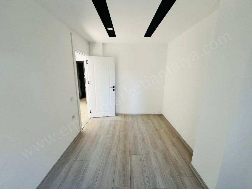 OPERA YAŞAM YAKINI KATTA SIFIR 1+1 LER !