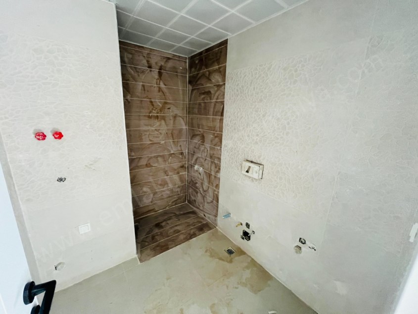 OPERA YAŞAM YAKINI KATTA SIFIR 1+1 LER !