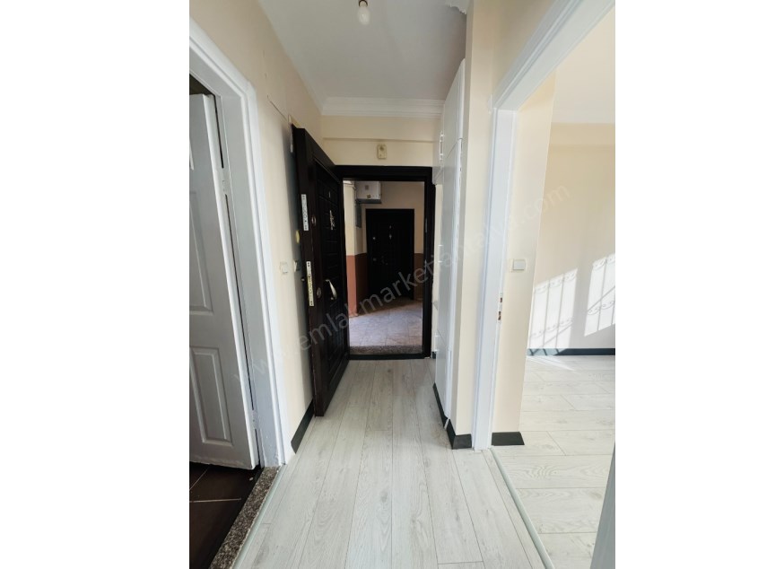 12.CADDE YAKINI ÖNÜ AÇIK FERAH 1+1