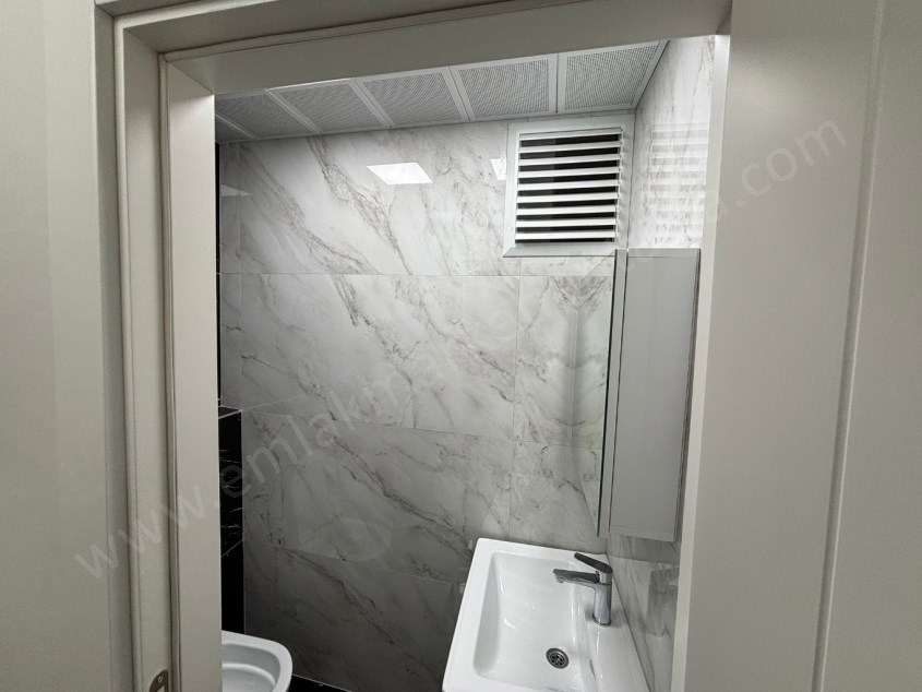 KONYAALTI SAHİLİNE YÜRÜYÜŞ MESAFESİNDE İÇİ YAPILI 2+1